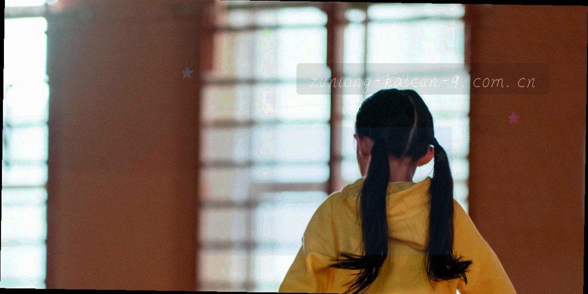 物流轨迹折线与节点标记信息图，48 小时发货节点被高亮标出